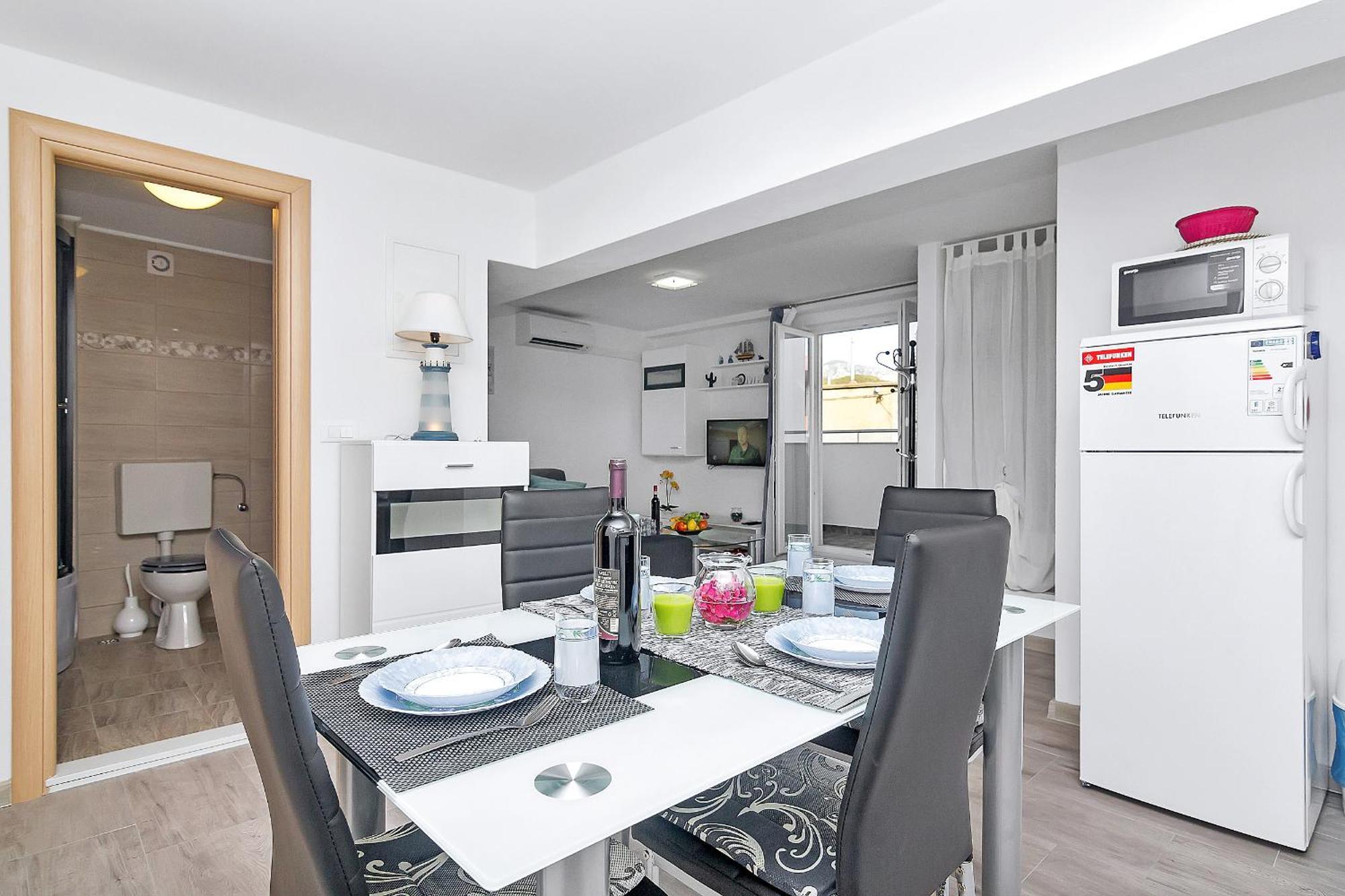 Guesthouse Josko Makarska Bagian luar foto